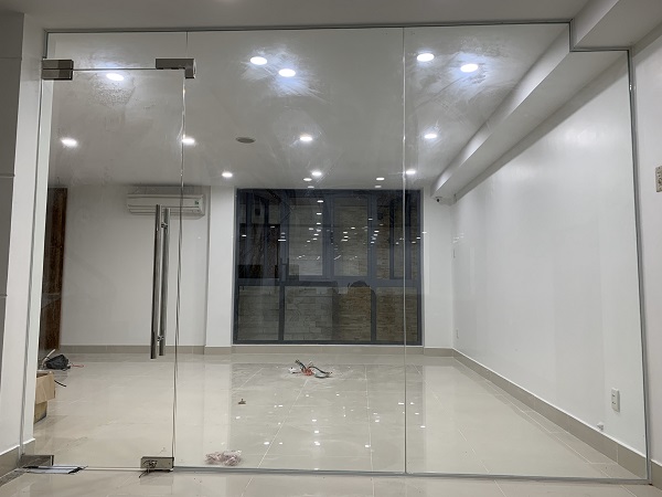 Cửa kính cường lực Đà Nẵng cua kinh cuong luc da nang 3
