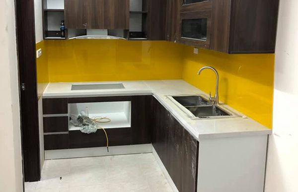 Mẫu kính ốp bếp Đà Nẵng kinh bep 2