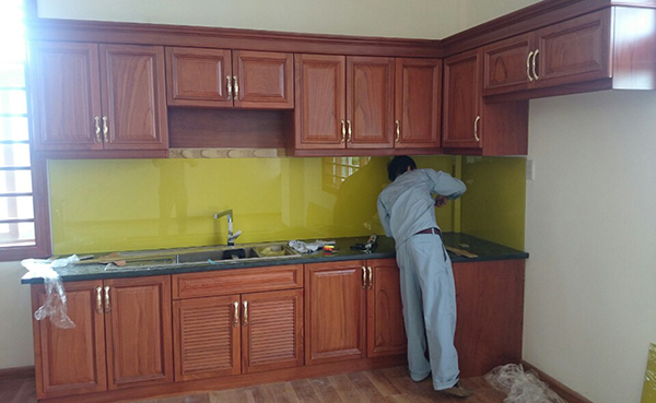 Mẫu kính ốp bếp Đà Nẵng kính bếp