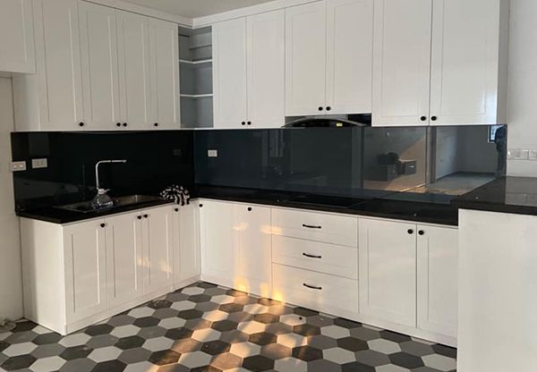 Mẫu kính ốp bếp Đà Nẵng kinh op bep 7