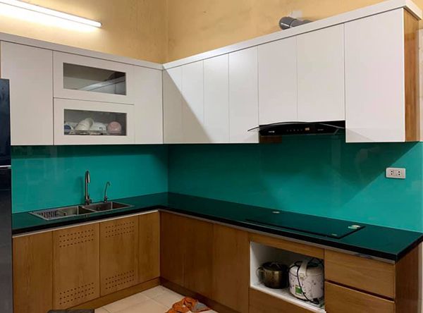 Mẫu kính ốp bếp Đà Nẵng kinh op bep 93