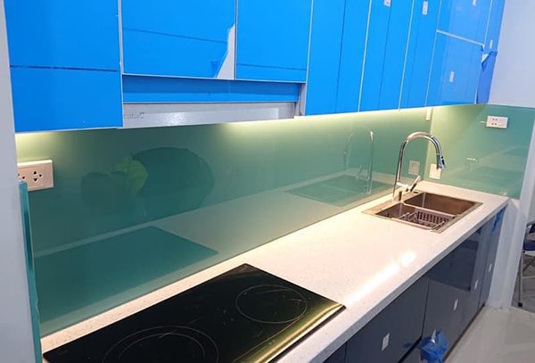 Mẫu kính ốp bếp Đà Nẵng kinh op bep 97