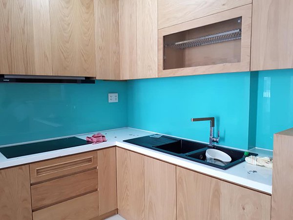 Mẫu kính ốp bếp Đà Nẵng kinh op bep 99 1