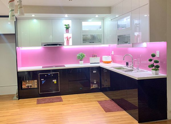 Mẫu kính ốp bếp Đà Nẵng kinh op bep menh hoa 5