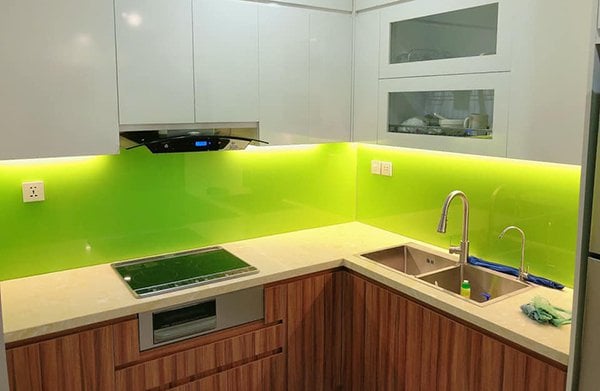 Mẫu kính ốp bếp Đà Nẵng kinh op bep menh moc 2