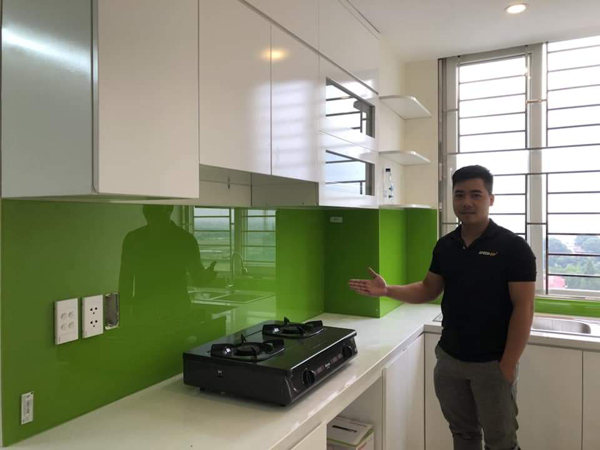 Mẫu kính ốp bếp Đà Nẵng kinh op bep menh moc 4