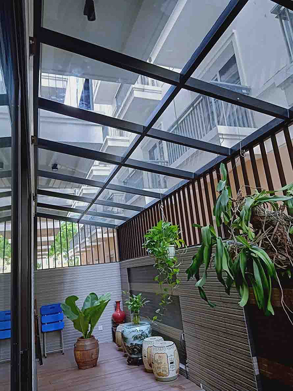 Mái kính cường lực Đà Nẵng mai che san vuon bang kinh cuong luc 25