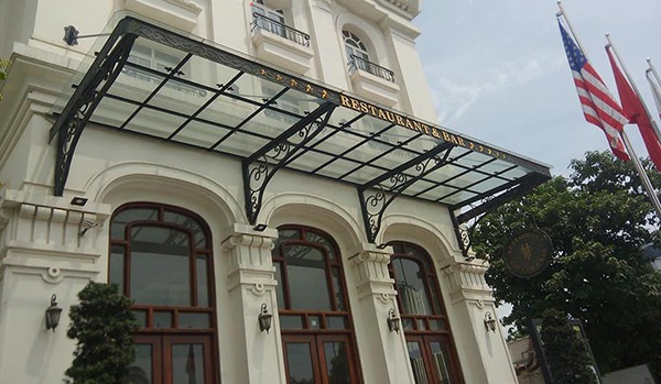 Mái kính cường lực Đà Nẵng mai kinh sat nghe thuat 2